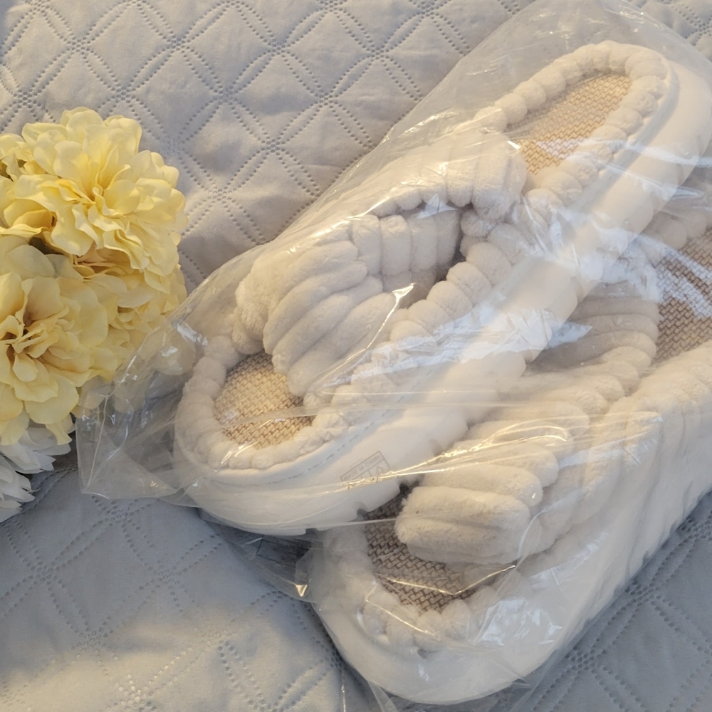 NWT Women Plush Cross Strap Platform Slippers, Linen Insole, Open Toe, Non-slip - Picture 6 of 8